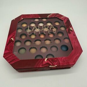 Laura Geller Warm & Wonderful Eyeshadow Palette - 31 Colors